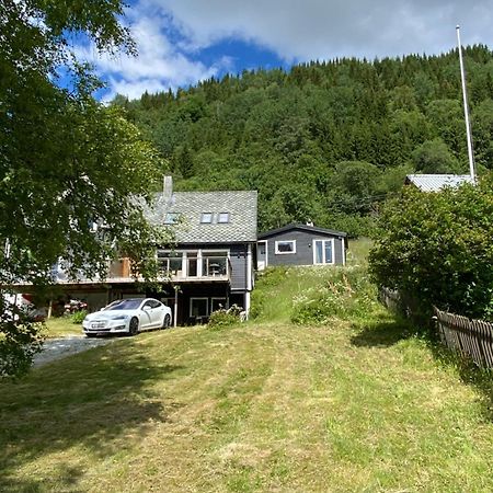Voss- Oppheim Suite Private Cozy Cabin Vossestrand Eksteriør billede